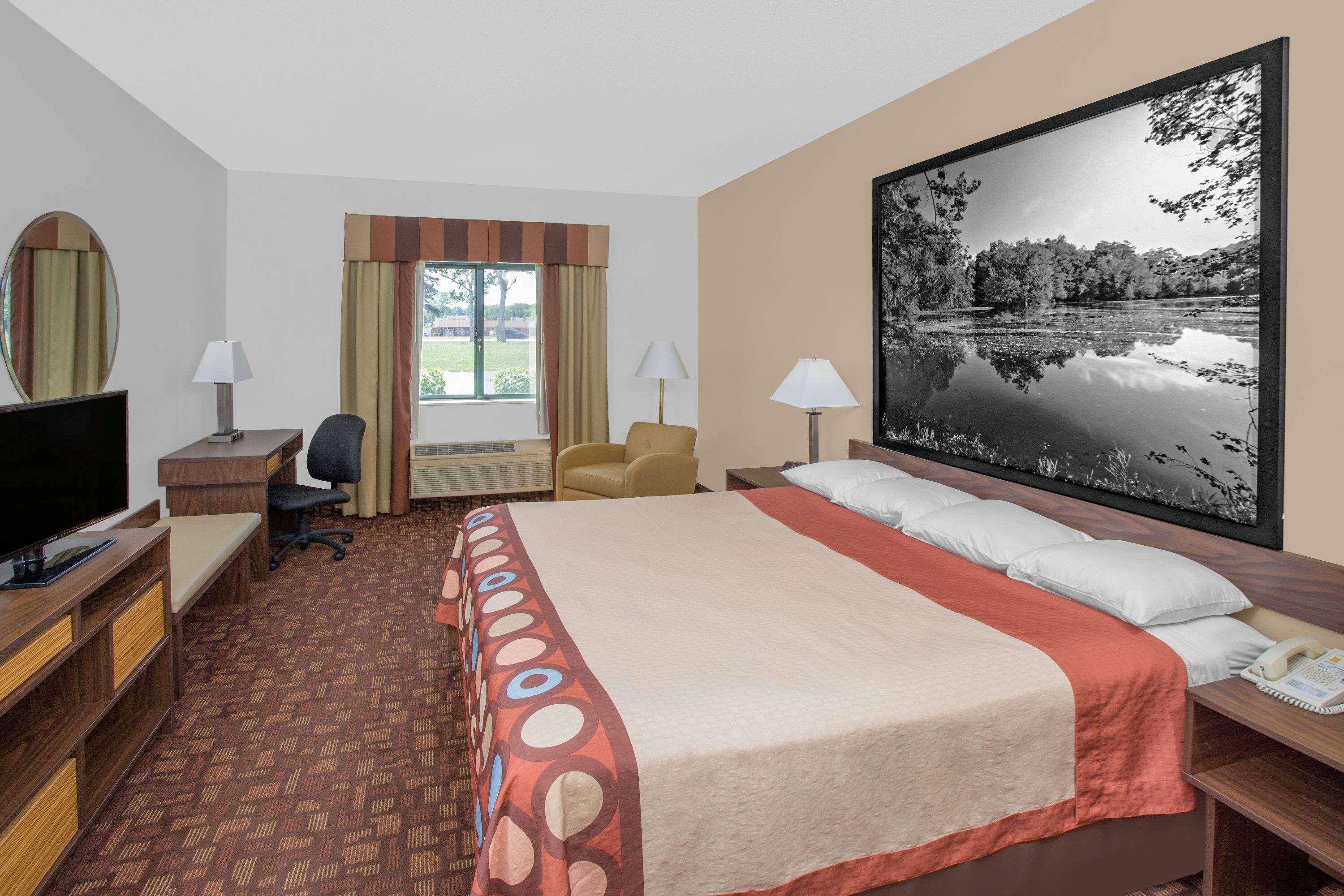 Super 8 By Wyndham Three Rivers מראה חיצוני תמונה